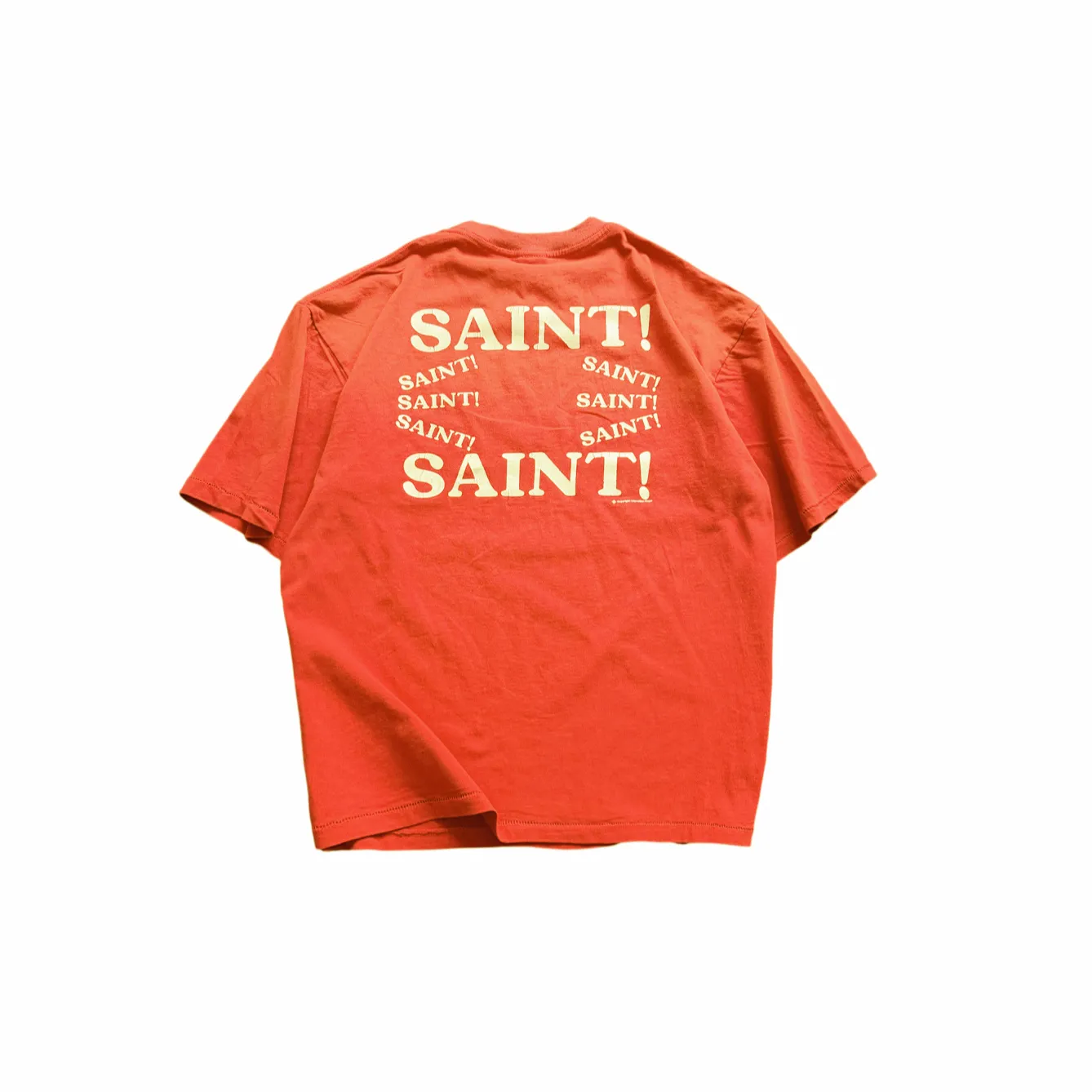 ❥8045 P136 Saint Mxxxxxx red distressed short-sleeve made of pure cotton fabric 290g loose fit process: cracked pulp printing + holes + spray-coded batik fried and washed Size: (S-M-L-XL) Color: washed red